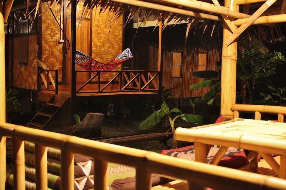 Jungle Garden Bungalows Hinkong Rum bild